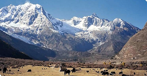 Glimpse of Everest